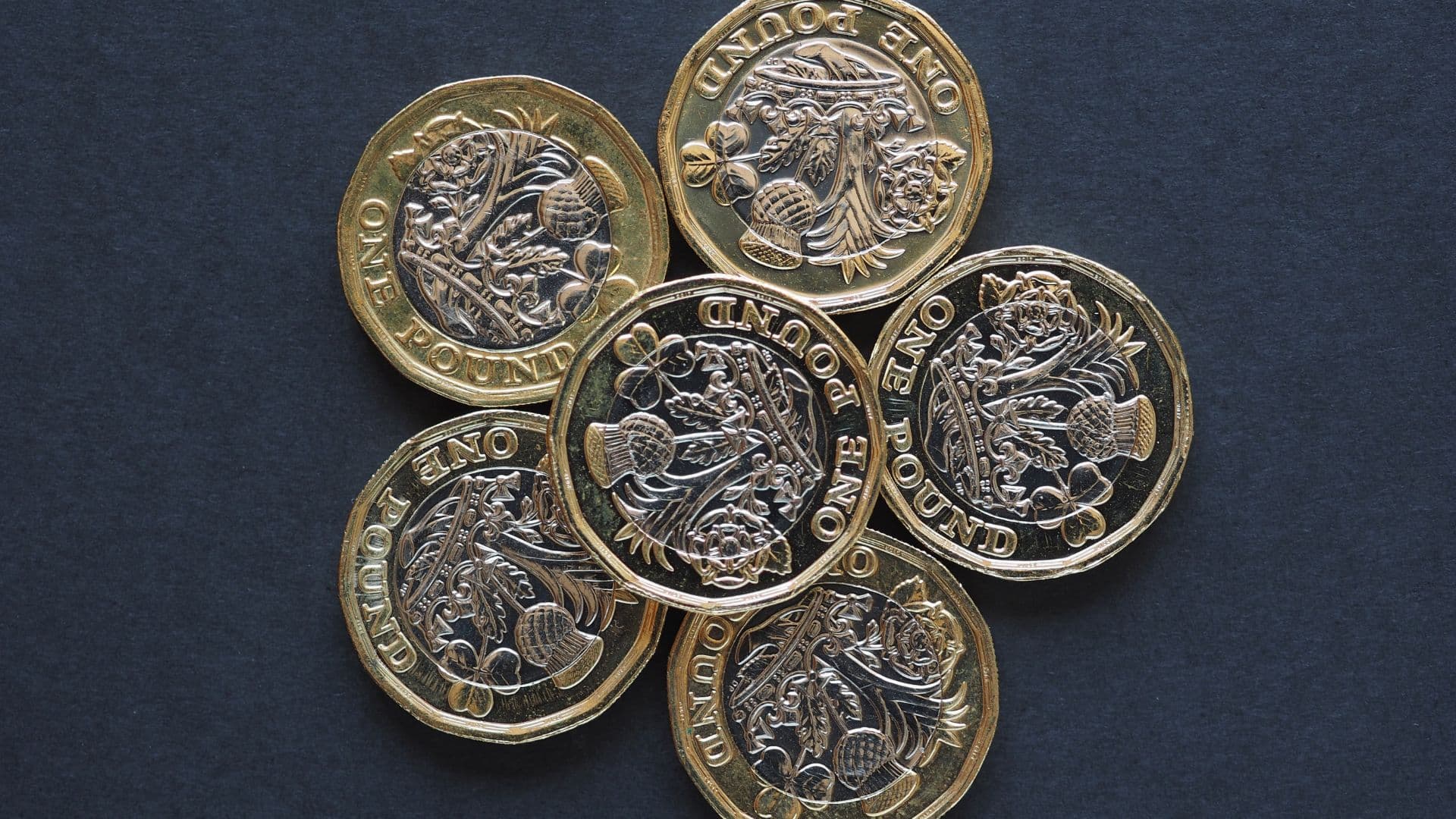 Los 3 principales bonos de bienvenida de casinos del Reino Unido para usuarios de tarjetas de débito en mayo de 2023 image